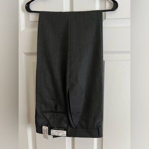 Jos. A. Bank Traveler's Collection Wool Pants in grey/Black. NWT